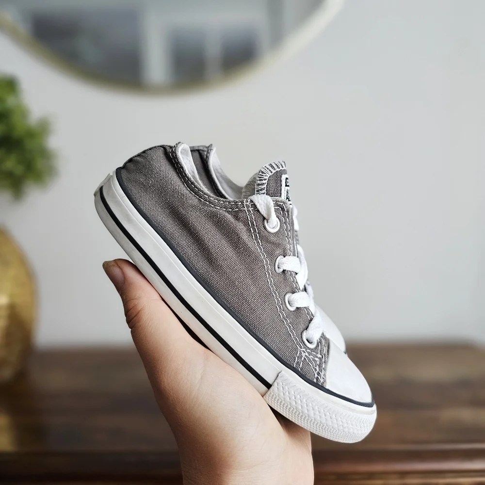 Converse 7J794: Unisex-Baby Chuck Taylor Ox Low Charcoal Sneaker Infant US 9